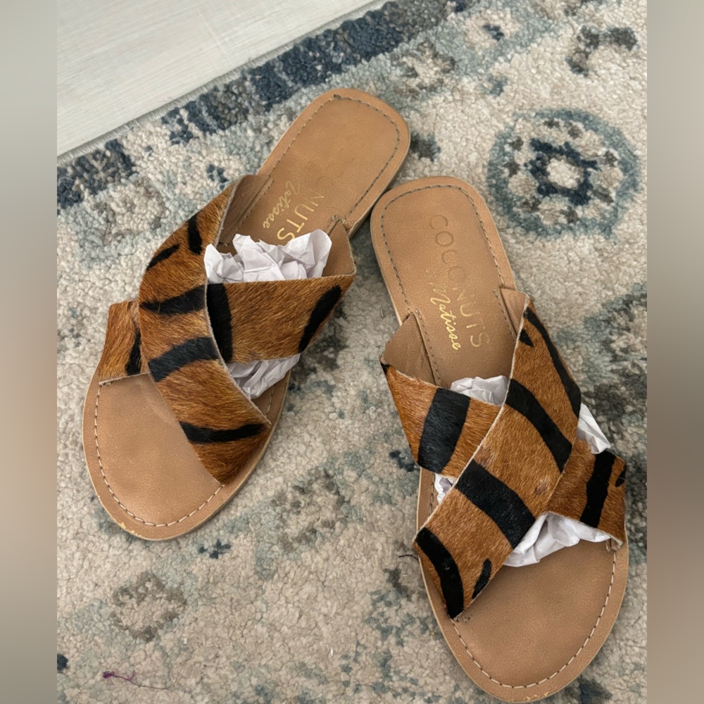 Coconuts by Matisse zebra print slide sandals